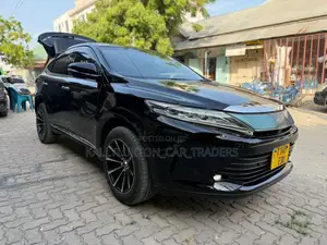 Toyota Harrier 2018 Black