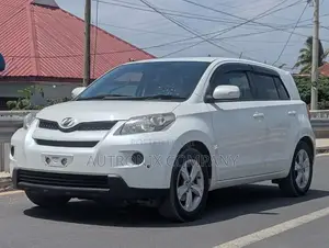 Toyota IST 2008 White