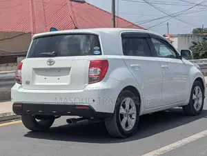 Toyota IST 2008 White