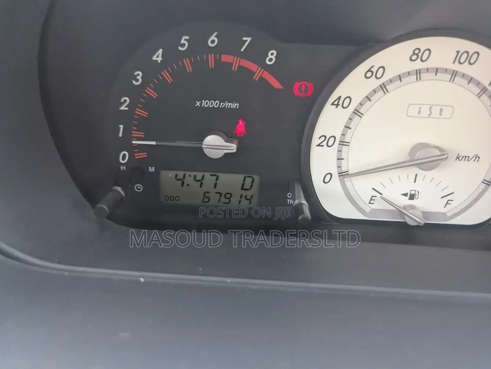 Toyota IST 2004 Gold