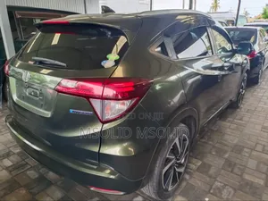 Honda Vezel 2015 Green