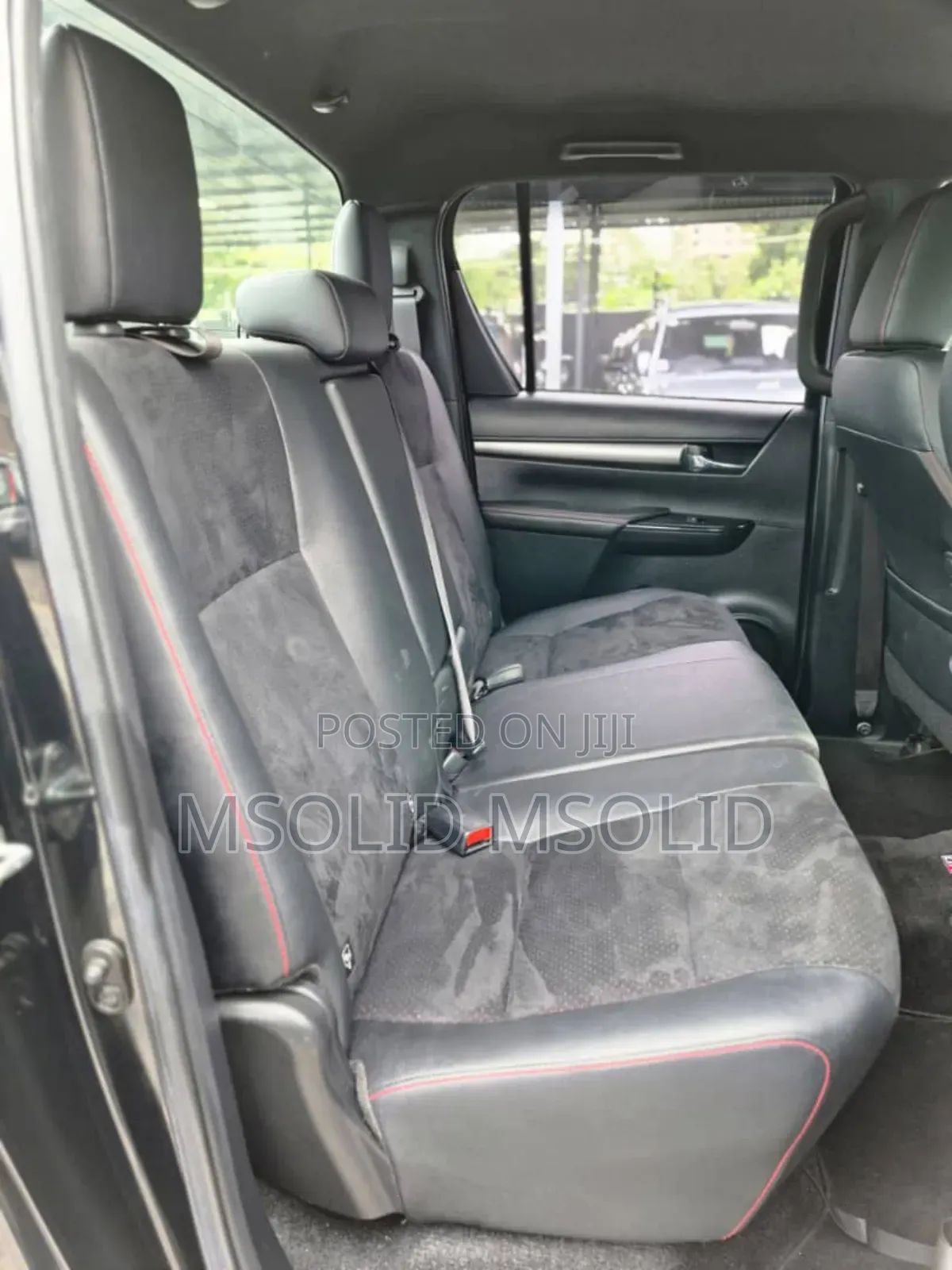 Toyota Hilux 2022 Black