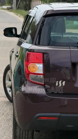 Toyota IST 2010 Maroon