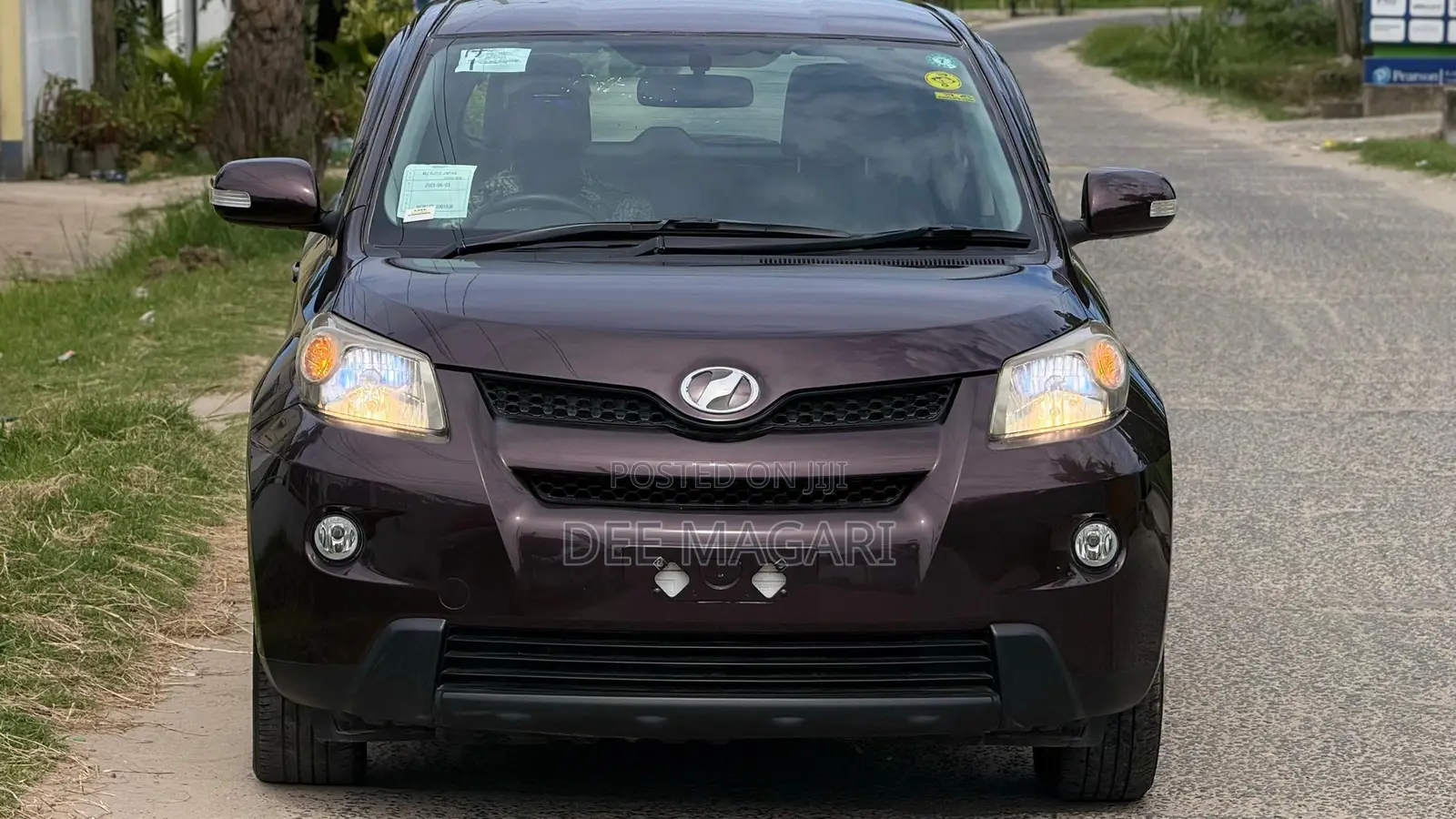 Toyota IST 2010 Maroon