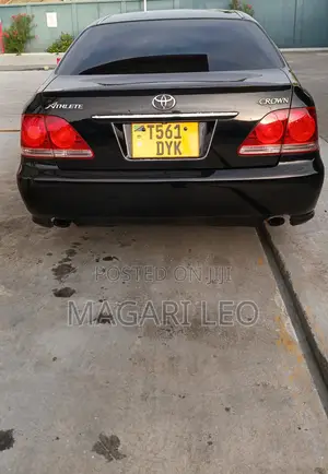 Toyota Crown Royale 2005 Black