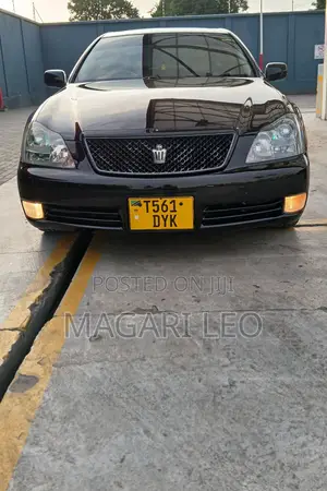 Toyota Crown Royale 2005 Black