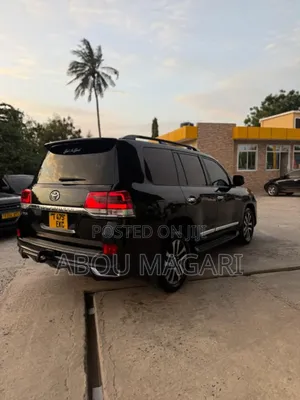Toyota Land Cruiser 2015 Black