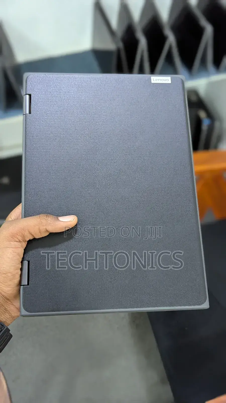 Laptop Lenovo 300e 4GB Intel Celeron SSD 160GB