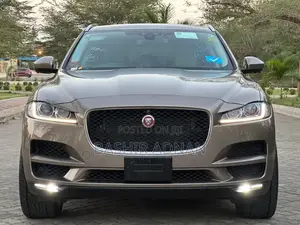 Jaguar F-Pace 20d 2017 Beige