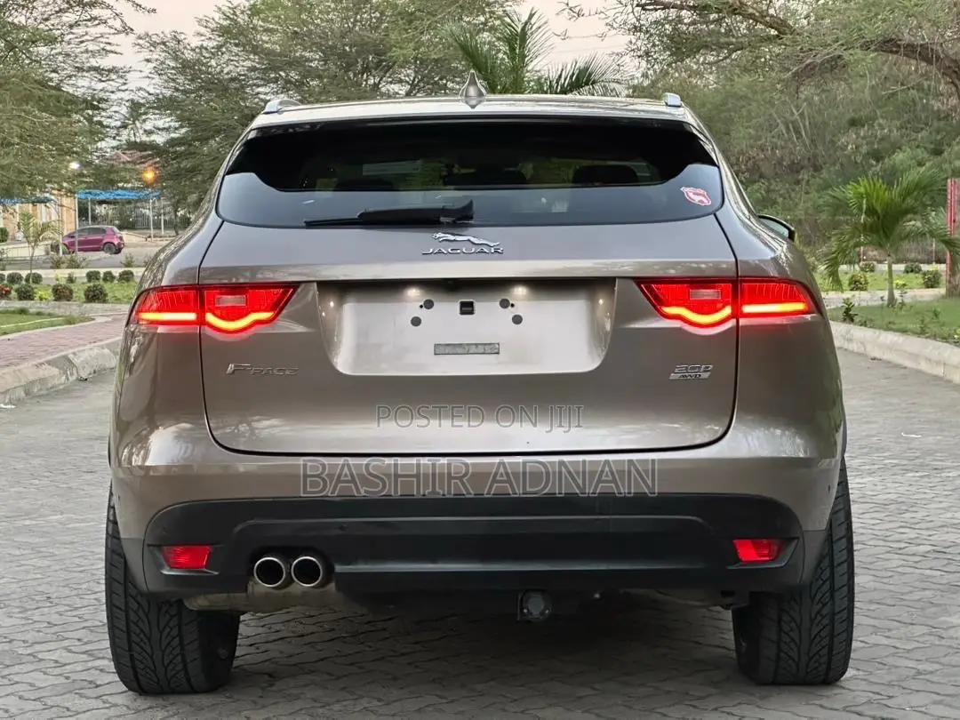 Jaguar F-Pace 20d 2017 Beige