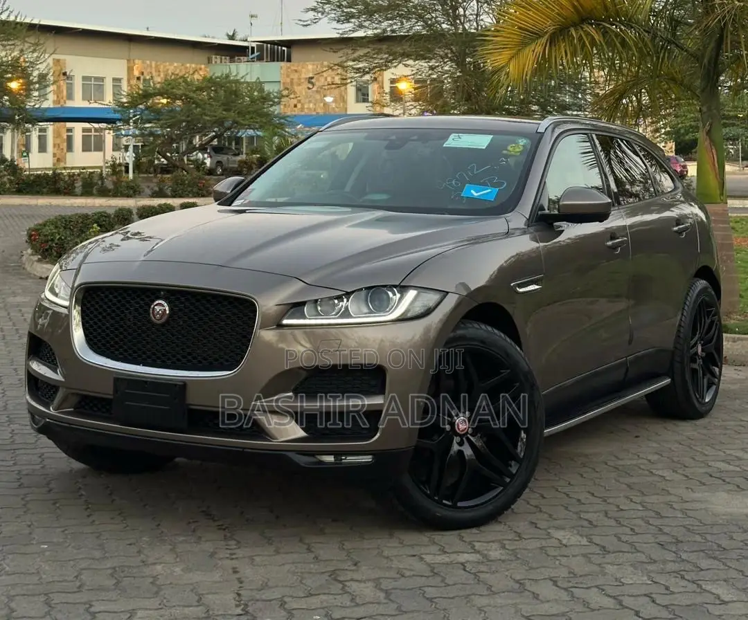 Jaguar F-Pace 20d 2017 Beige
