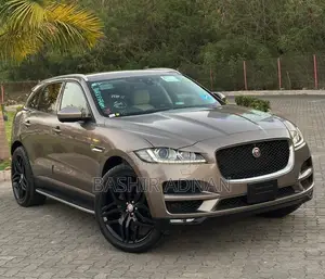 Jaguar F-Pace 20d 2017 Beige