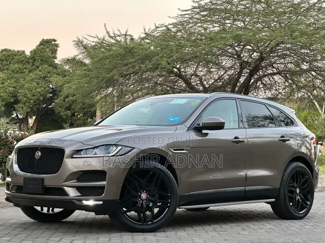 Jaguar F-Pace 20d 2017 Beige