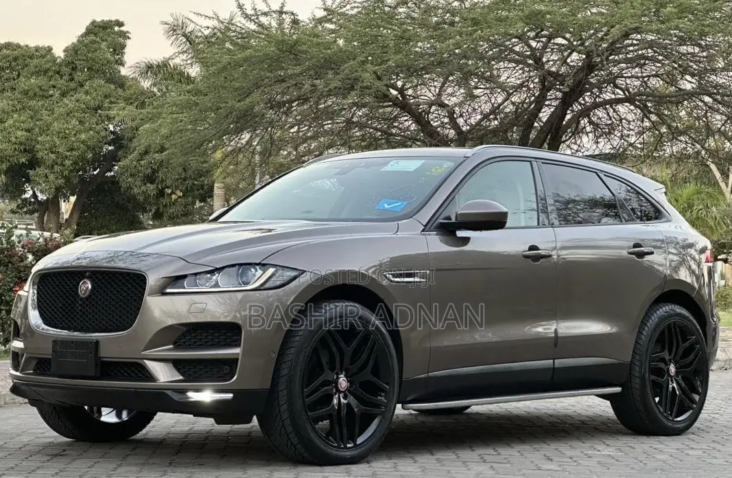 Jaguar F-Pace 20d 2017 Beige