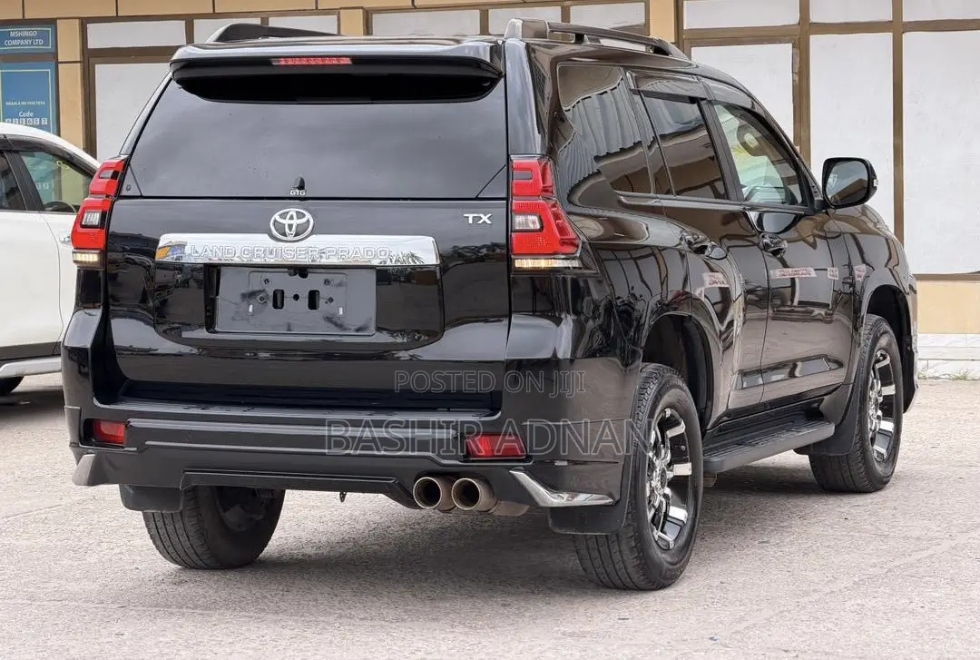 Toyota Land Cruiser Prado 2.7 2020 Matt Black