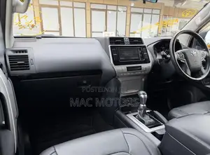 Toyota Land Cruiser Prado 2.7 2020 Black