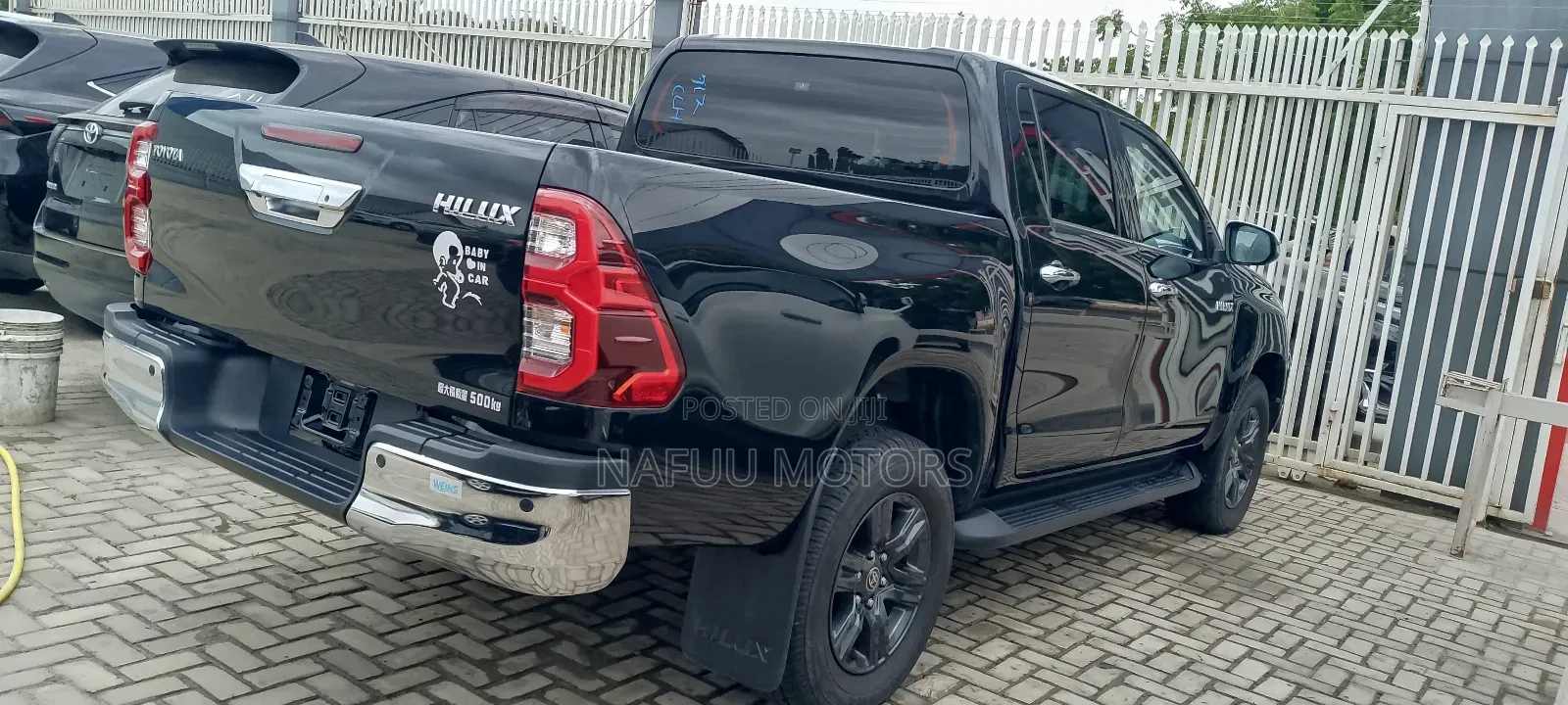 Toyota Hilux 2022 Black