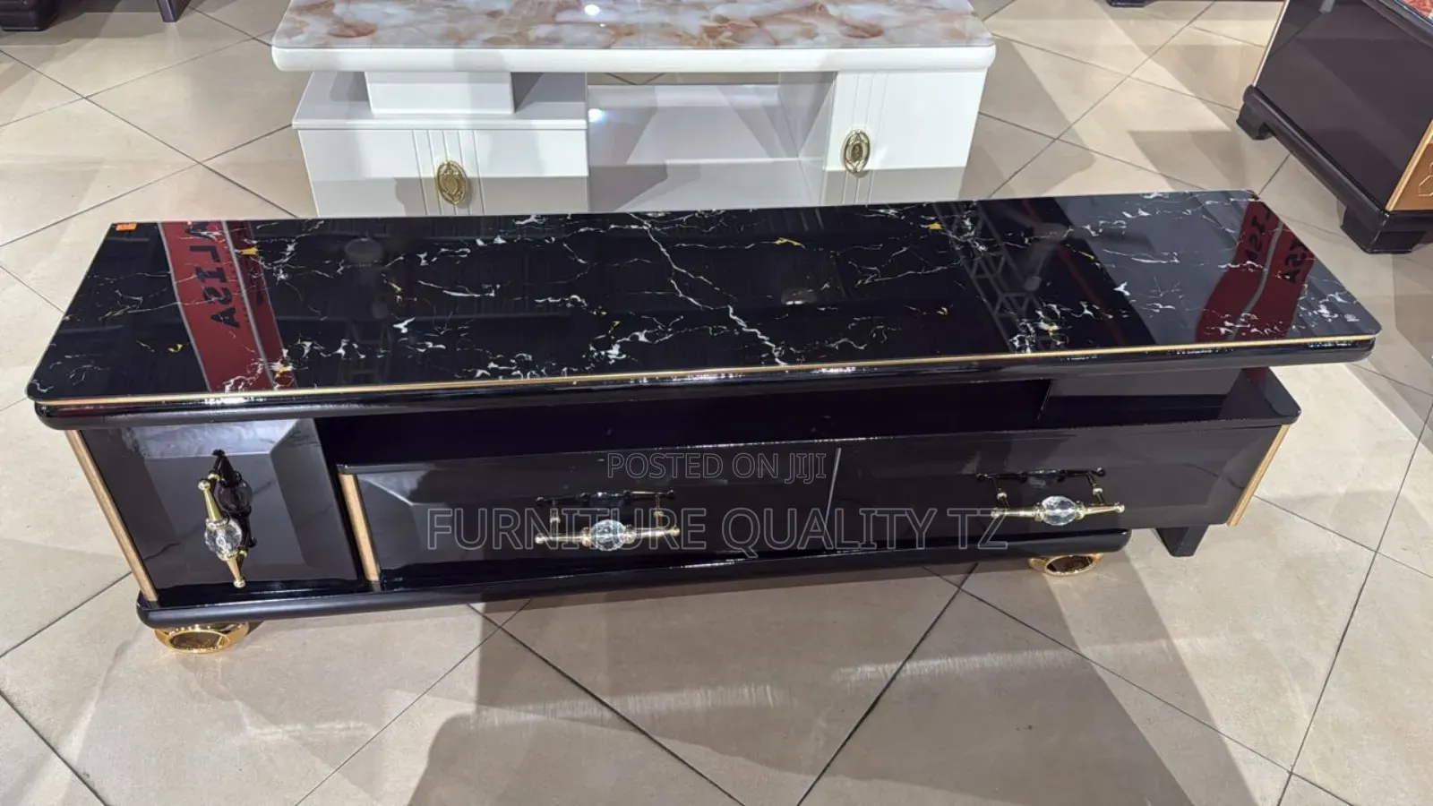 Tv Stand Quietly