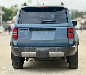 Toyota Land Cruiser Prado 2.8 2025 Blue