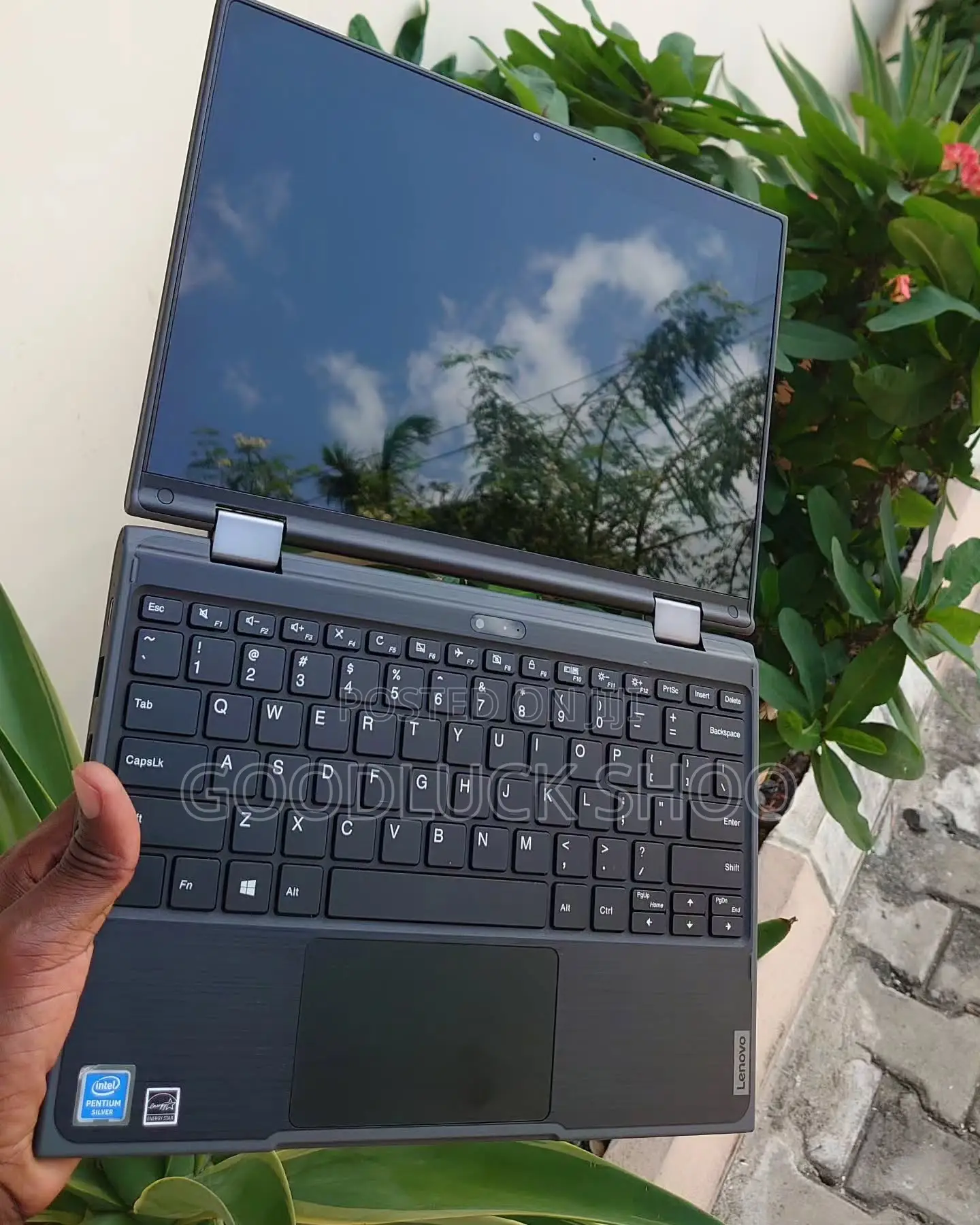 Laptop Lenovo 300e 4GB SSD 128GB