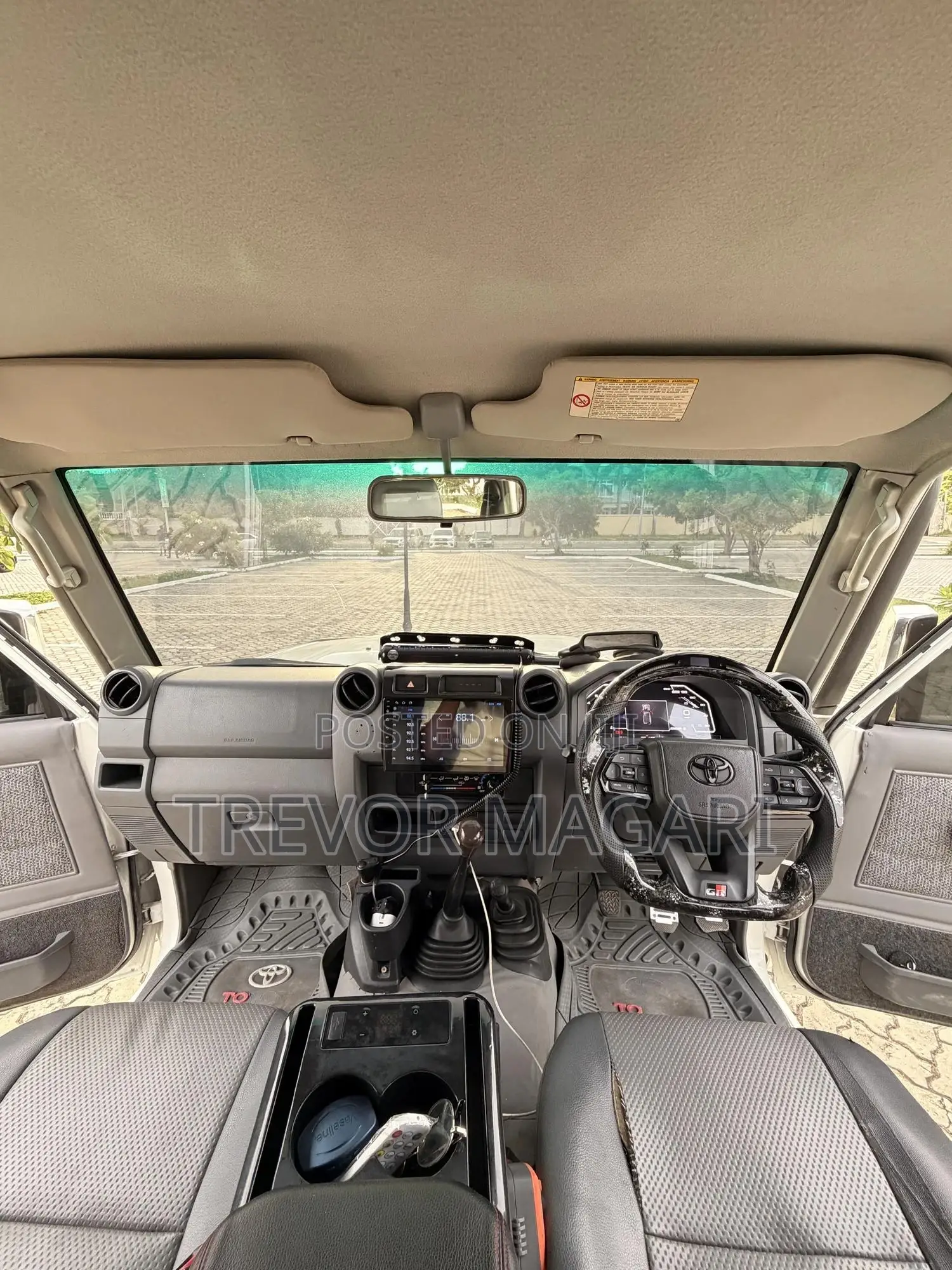 Toyota Land Cruiser 2016 White