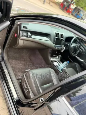 Toyota Crown 2012 Black