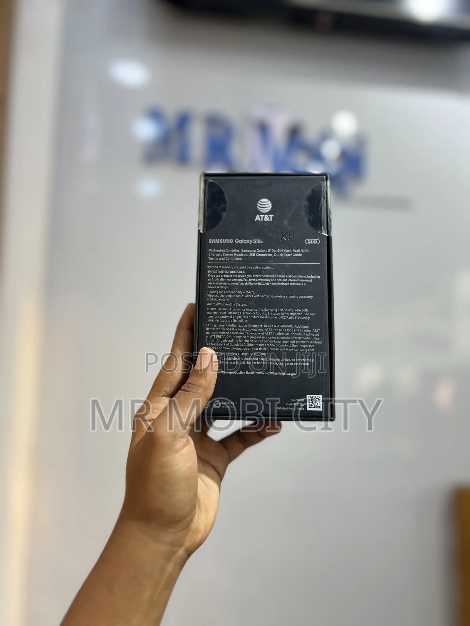New Samsung Galaxy S10e 128 GB Black