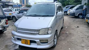 Toyota TownAce Noah 1999 Silver
