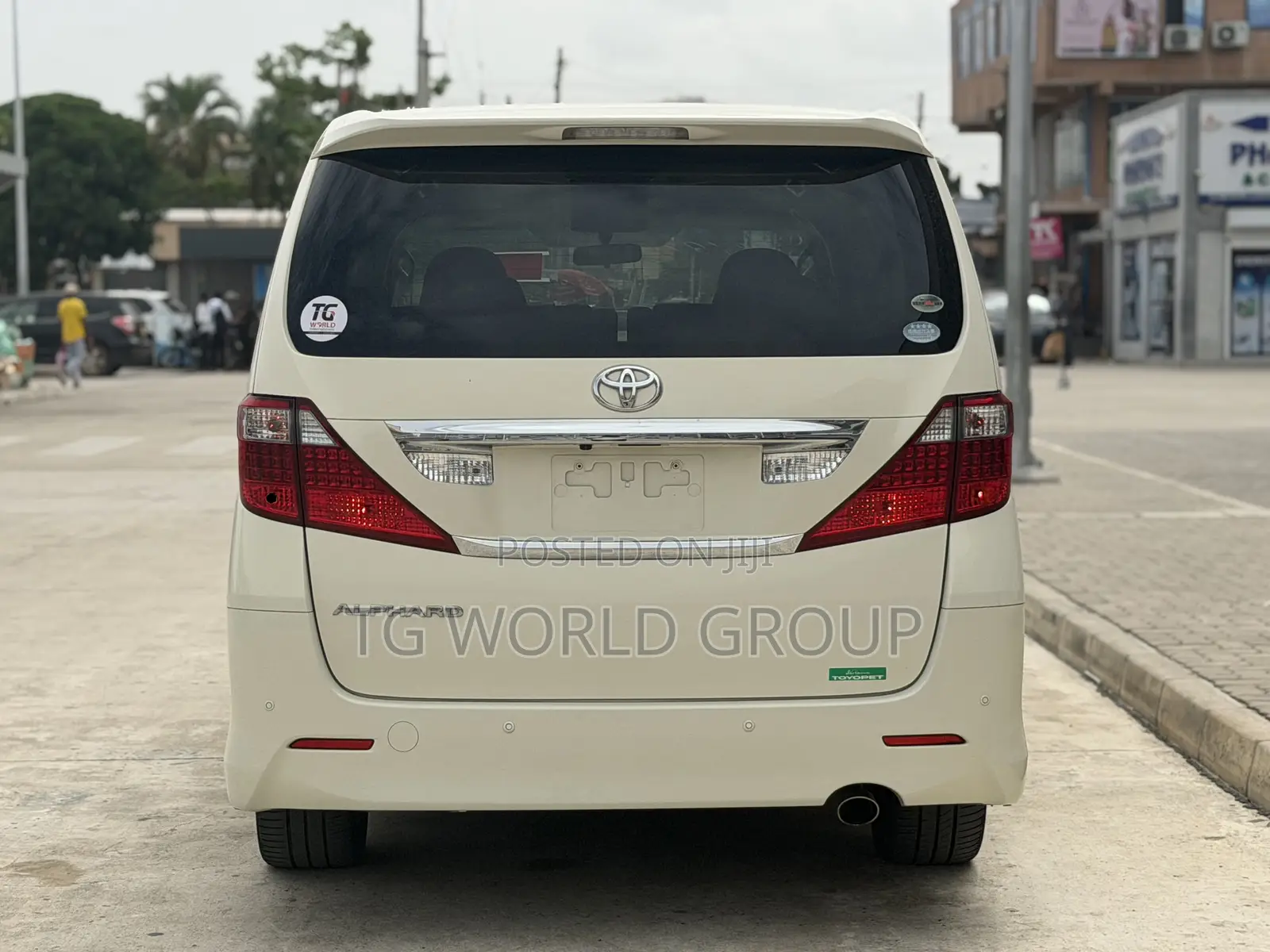 Toyota Alphard 2.4 Petrol FWD 2010 White