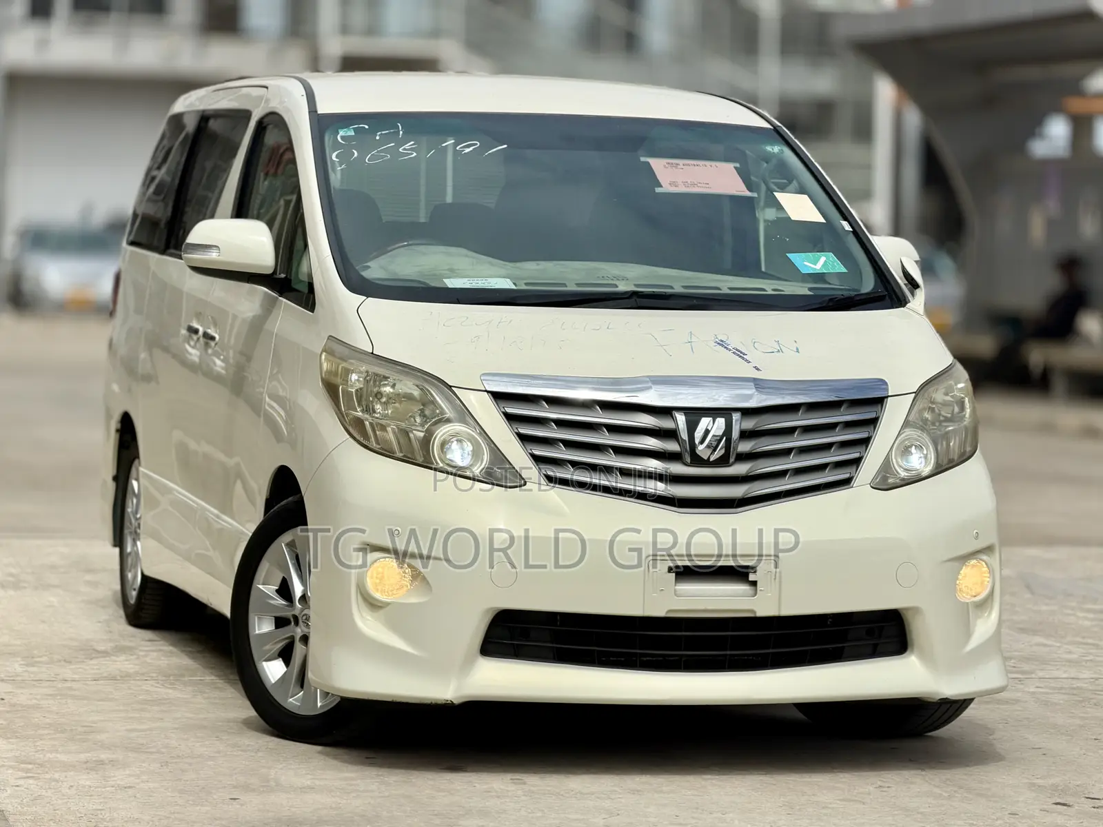 Toyota Alphard 2.4 Petrol FWD 2010 White