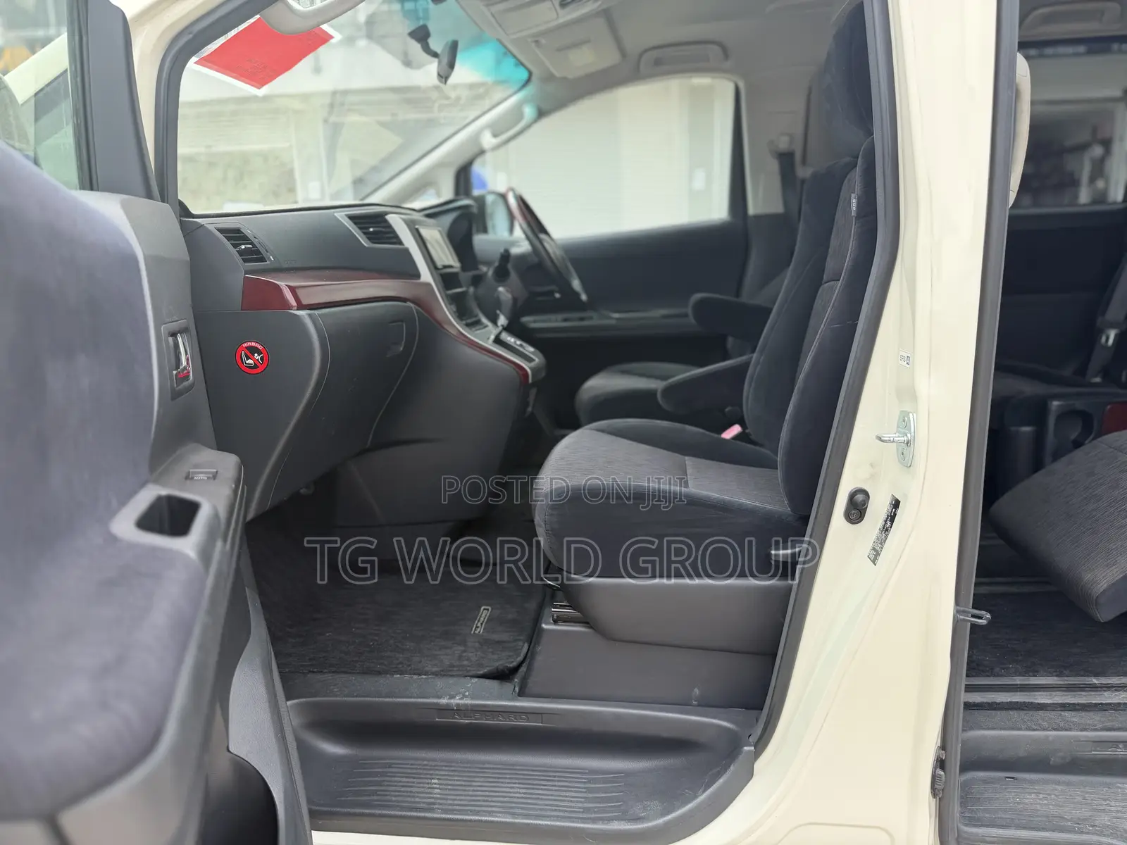 Toyota Alphard 2.4 Petrol FWD 2010 White