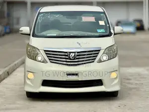 Toyota Alphard 2.4 Petrol FWD 2010 White
