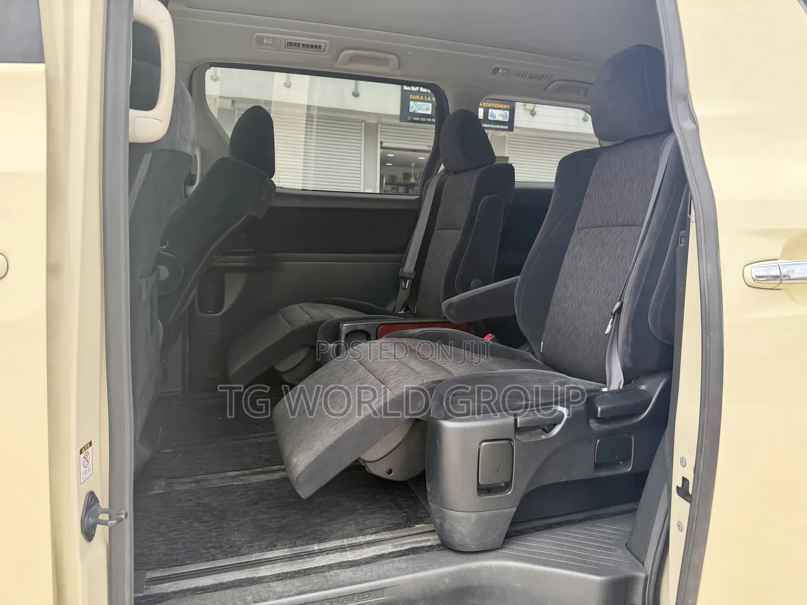 Toyota Alphard 2.4 Petrol FWD 2010 White