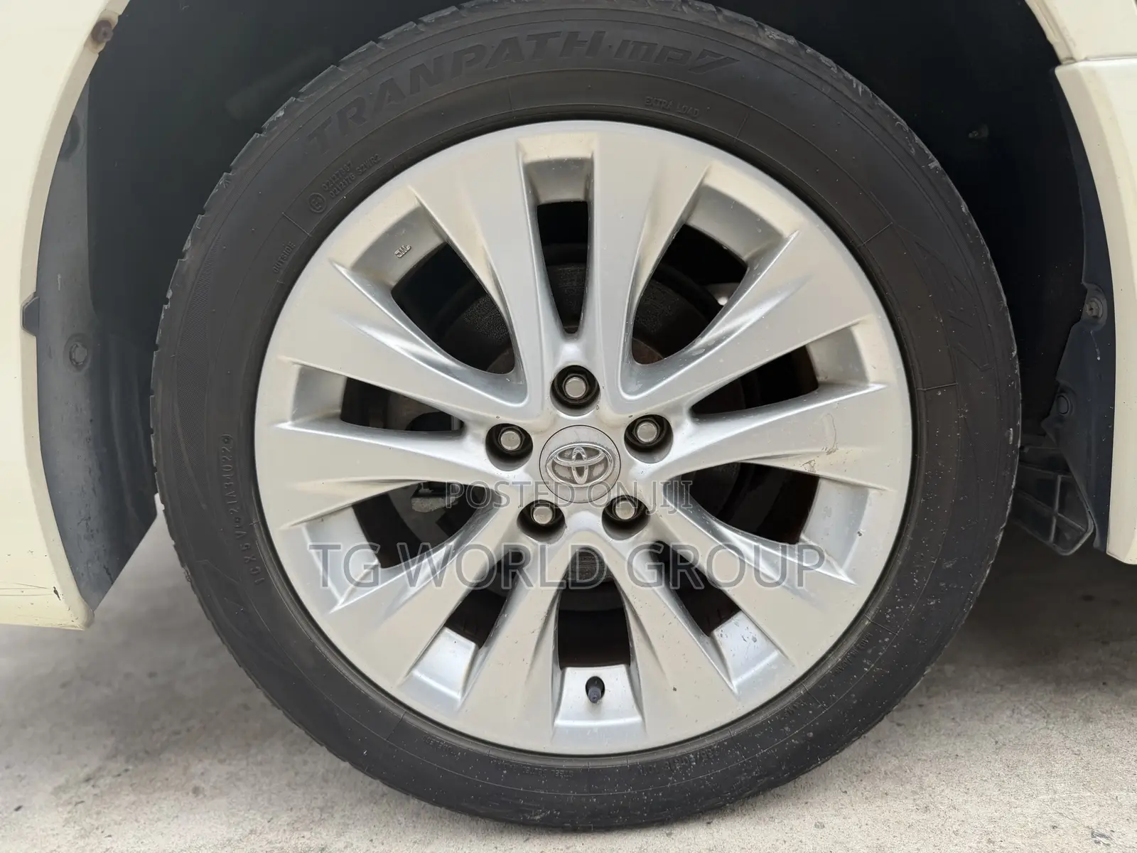 Toyota Alphard 2.4 Petrol FWD 2010 White