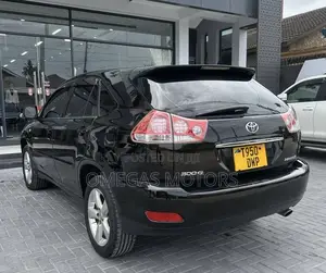 Toyota Harrier 3.0 V6 2004 Black
