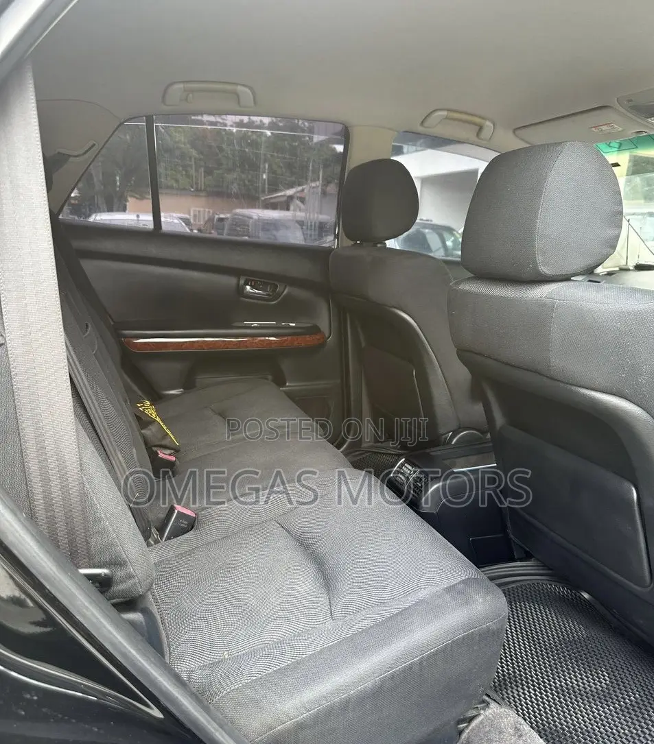 Toyota Harrier 3.0 V6 2004 Black