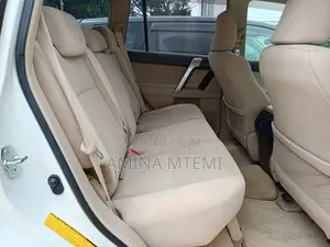 Toyota Land Cruiser Prado 2017 White
