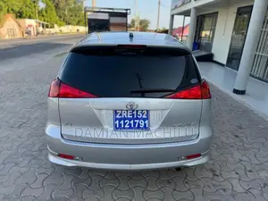 Toyota Caldina 2005 Silver