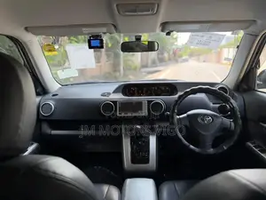 Toyota Corolla Rumion 2011 Black