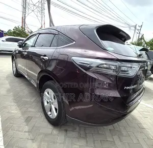 Toyota Harrier 2.0 2015 Maroon