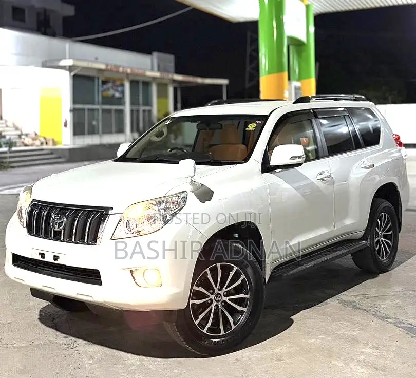 Toyota Land Cruiser Prado 2.7 i 2012 White