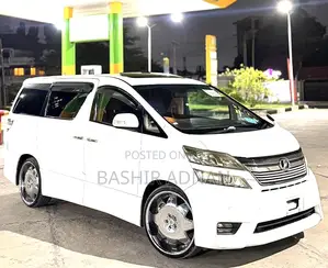 Toyota Vellfire 2010 White