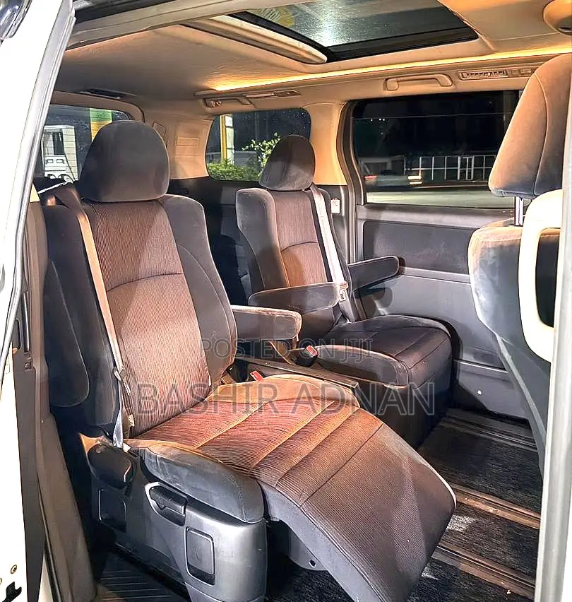 Toyota Vellfire 2010 White