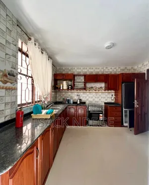 5bdrm House in Bahari Beach, Kinondoni for rent
