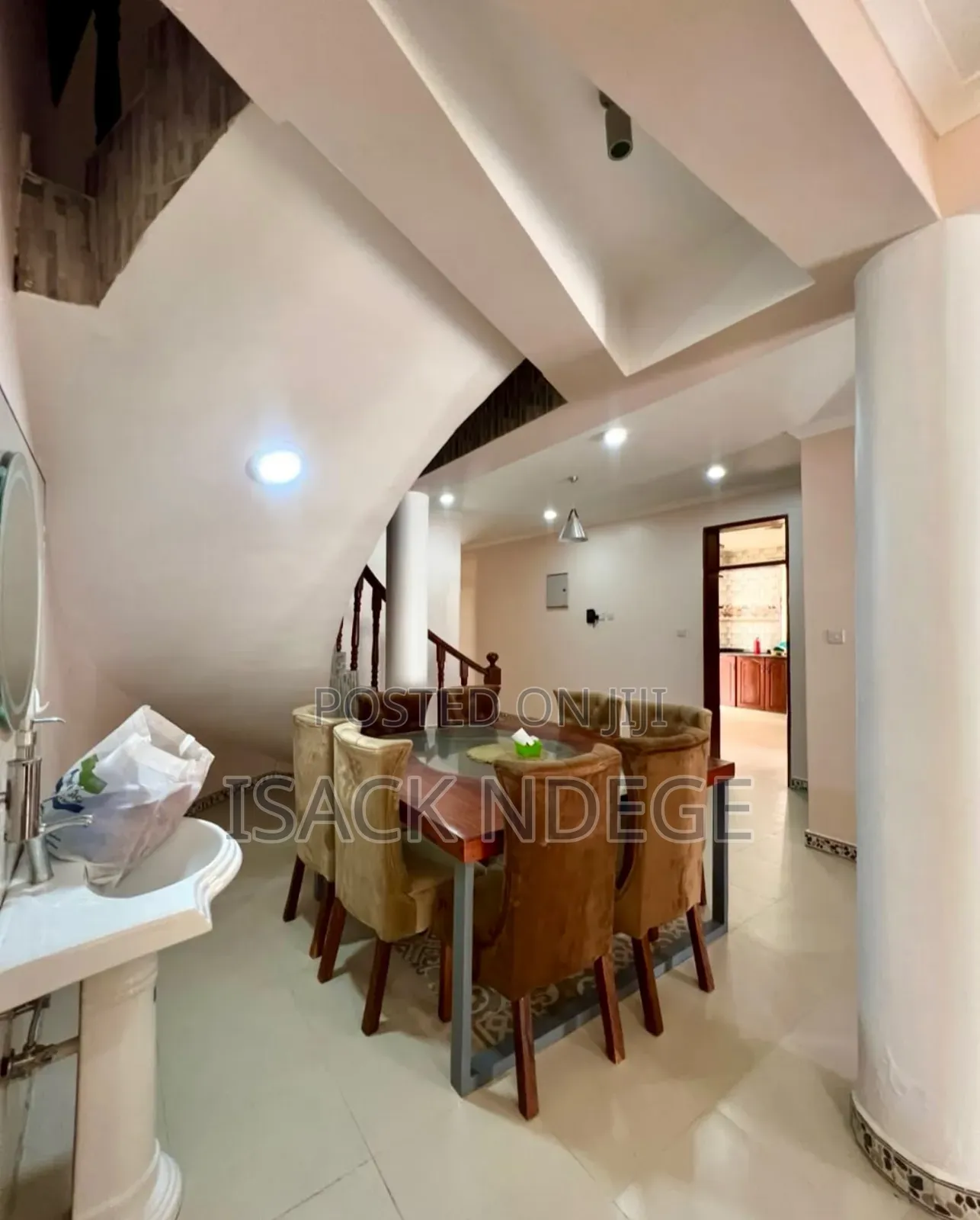 5bdrm House in Bahari Beach, Kinondoni for rent