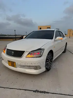 Toyota Crown 2004 White