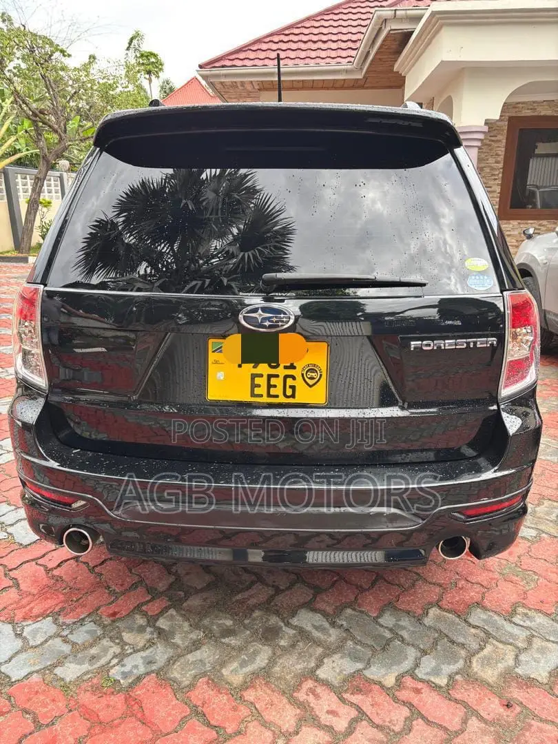 Subaru Forester 2.0D X 2010 Black