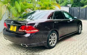 Toyota Crown 2010 Black