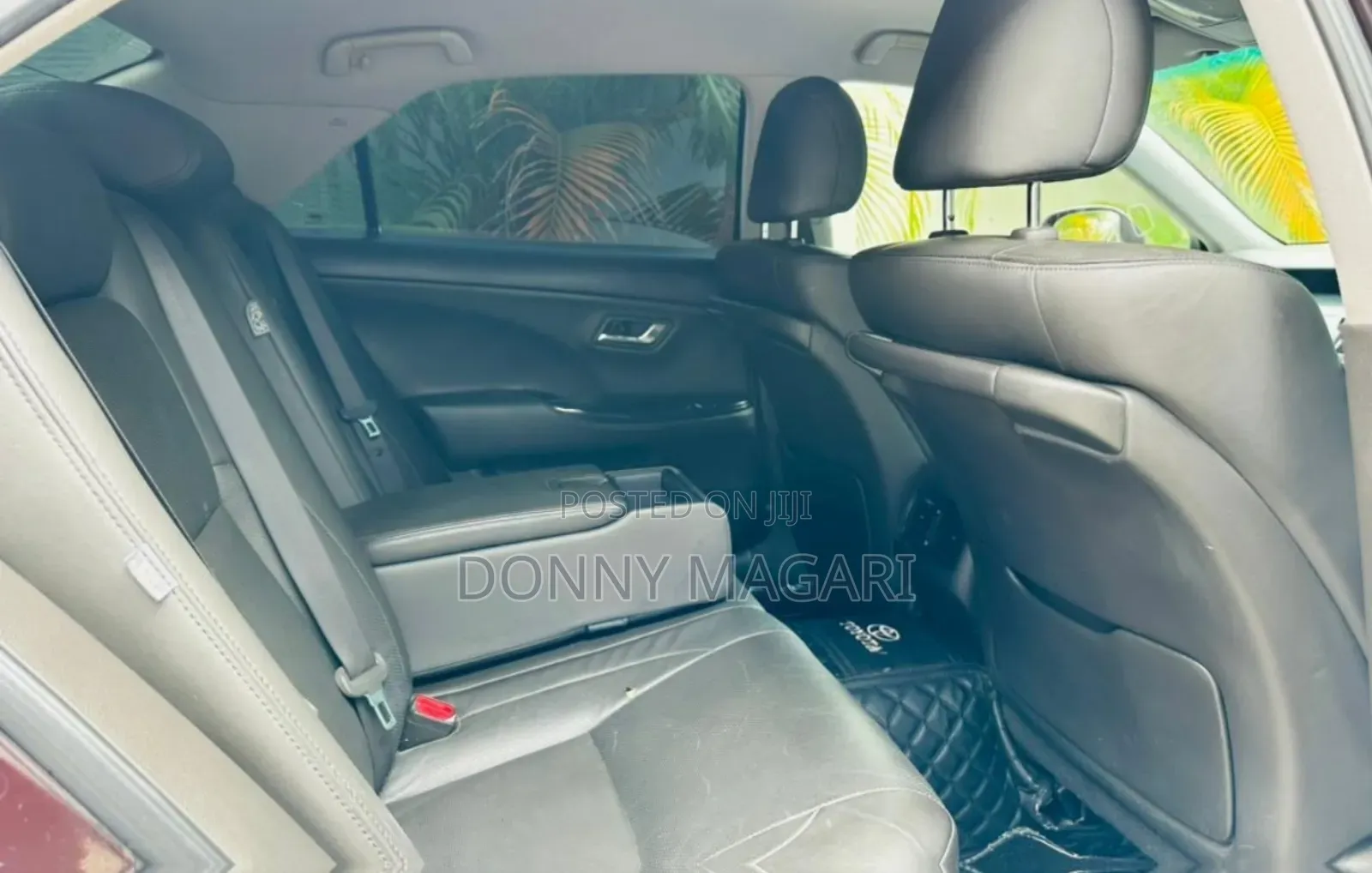 Toyota Crown 2010 Black