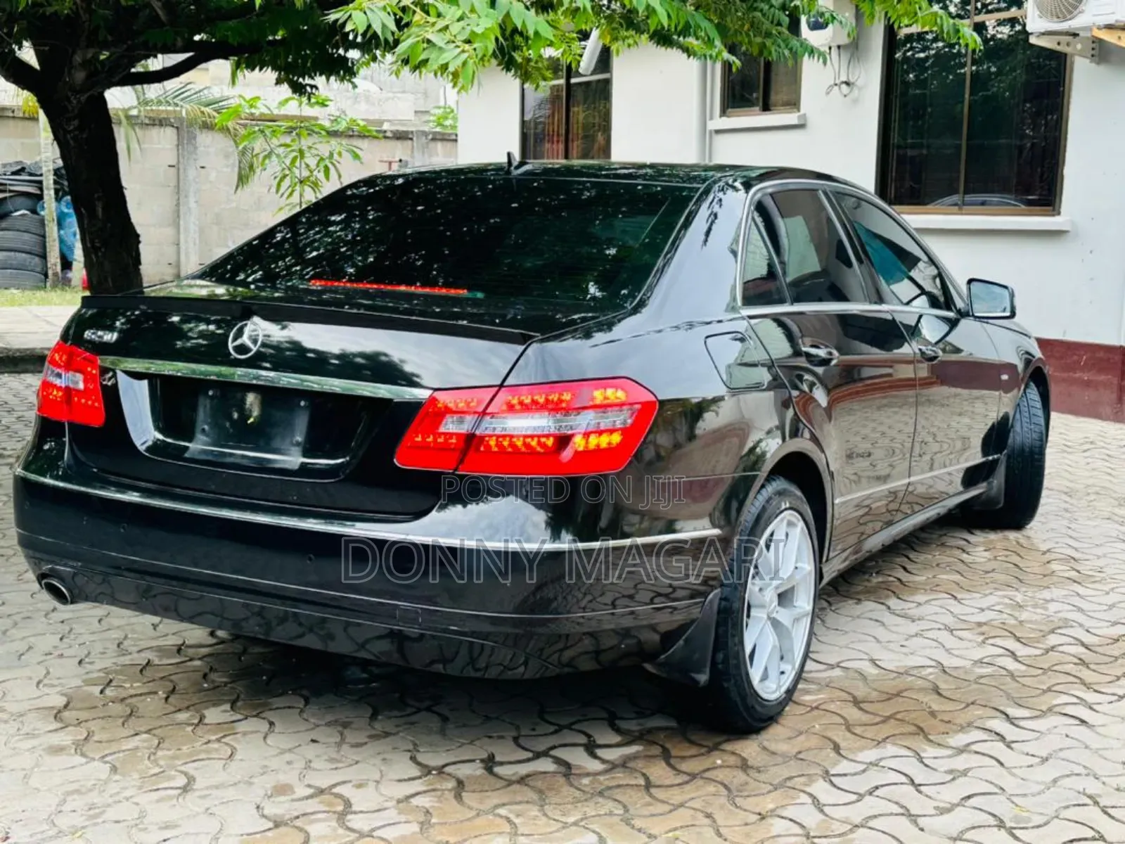 Mercedes-Benz E250 2011 Black